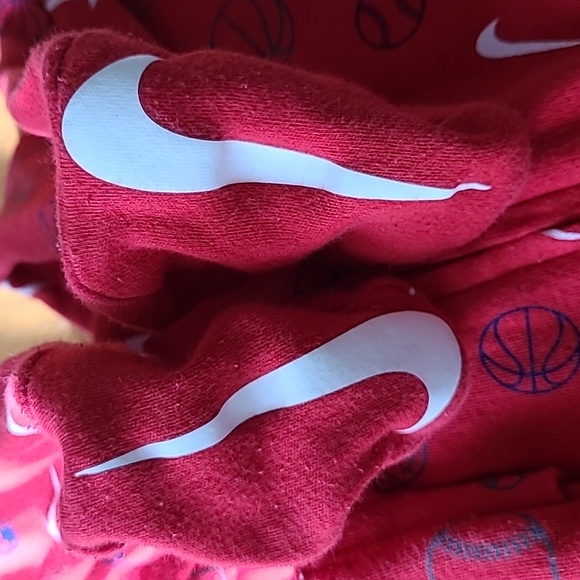 Nike red zip up sleeper/footie - Picture 5 of 5